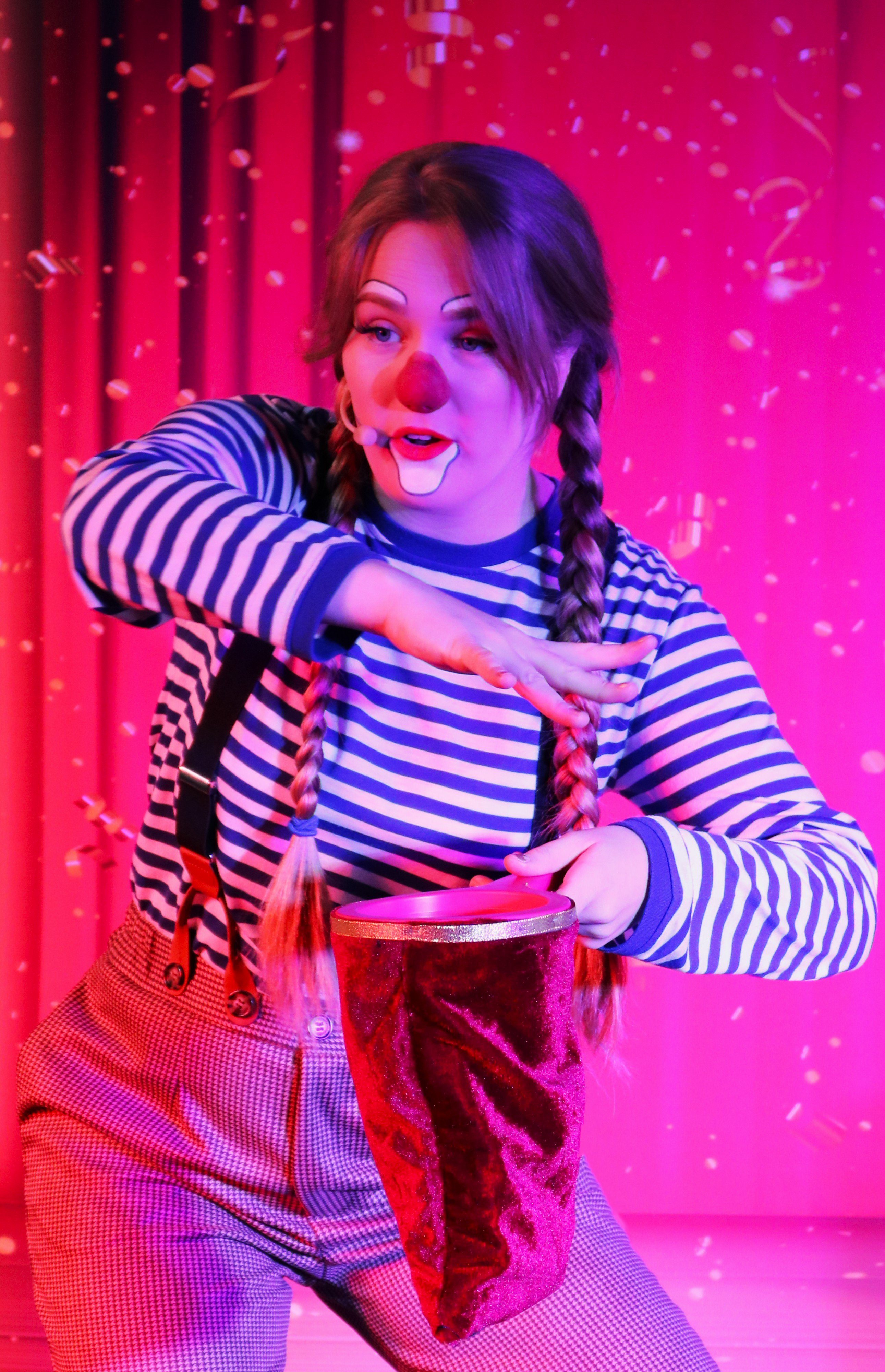 Clown Slimpie laat de sleutel van de kluis verdwijnen