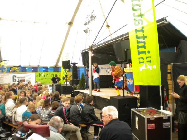 Clown Jopie en Tante Angelique in actie