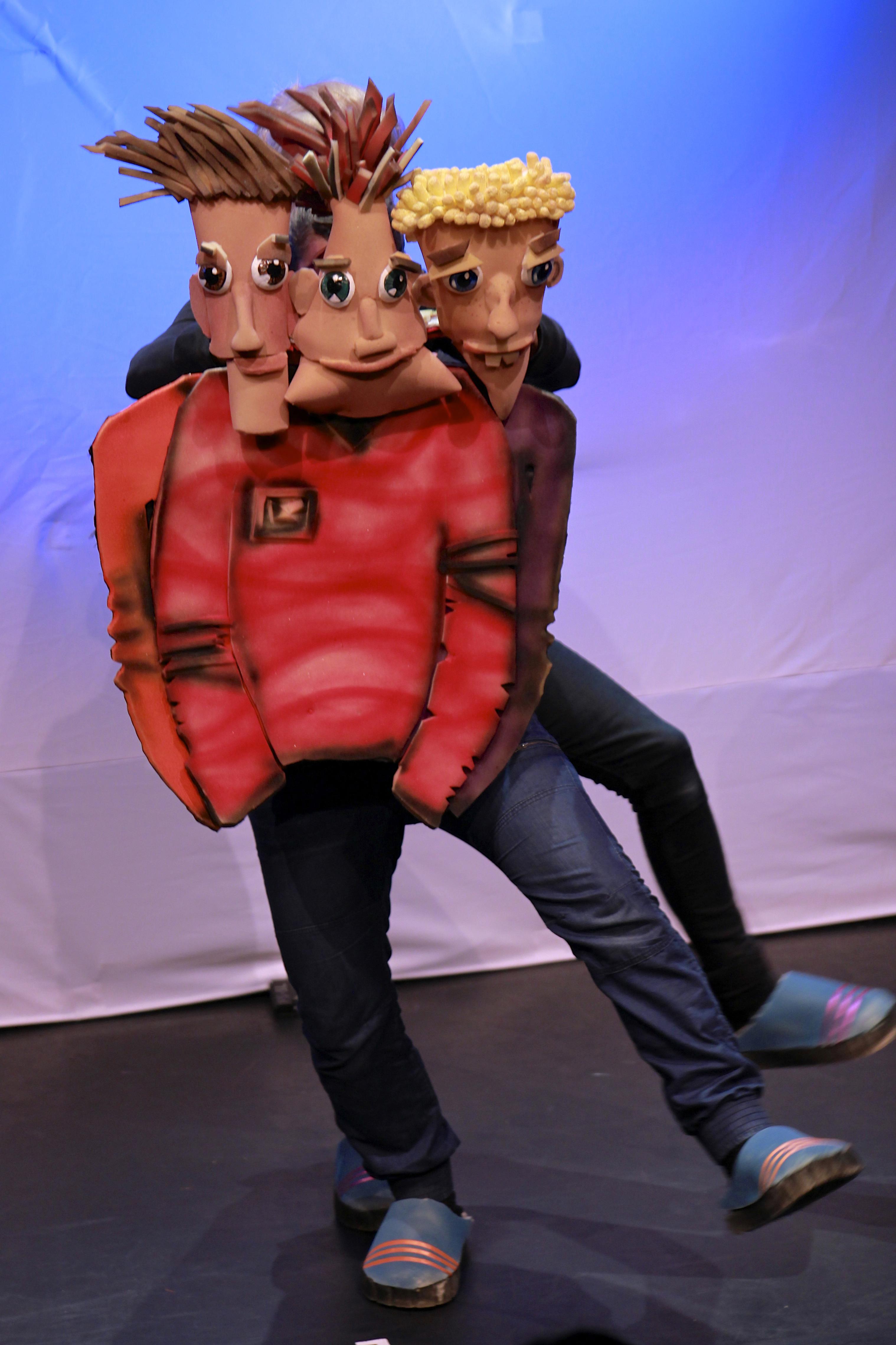 wie zwijgt stemt toe