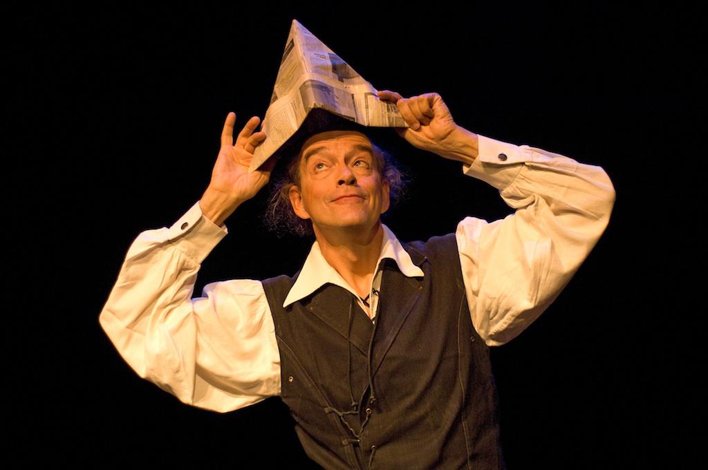 Twaalf hoedjes op twaalf stokken