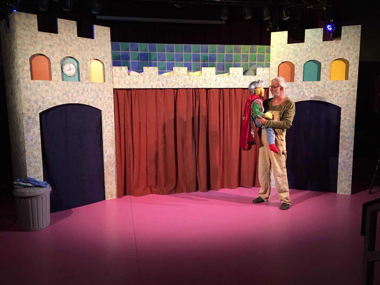 Tim krijgt een ridderpak