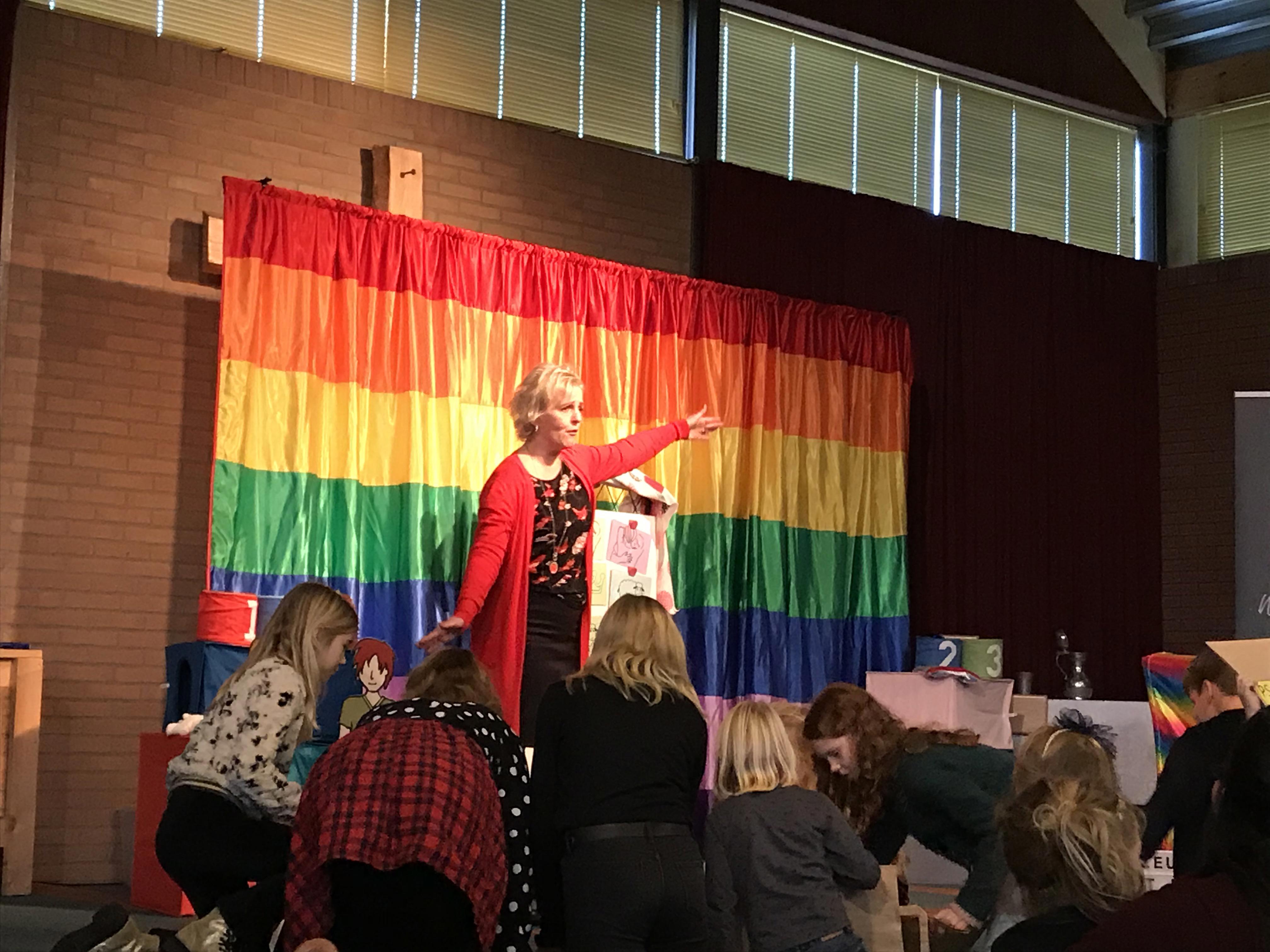 Kinderen vervelen zich niet tijdens een voorstelling! Genoeg te zien en te doen