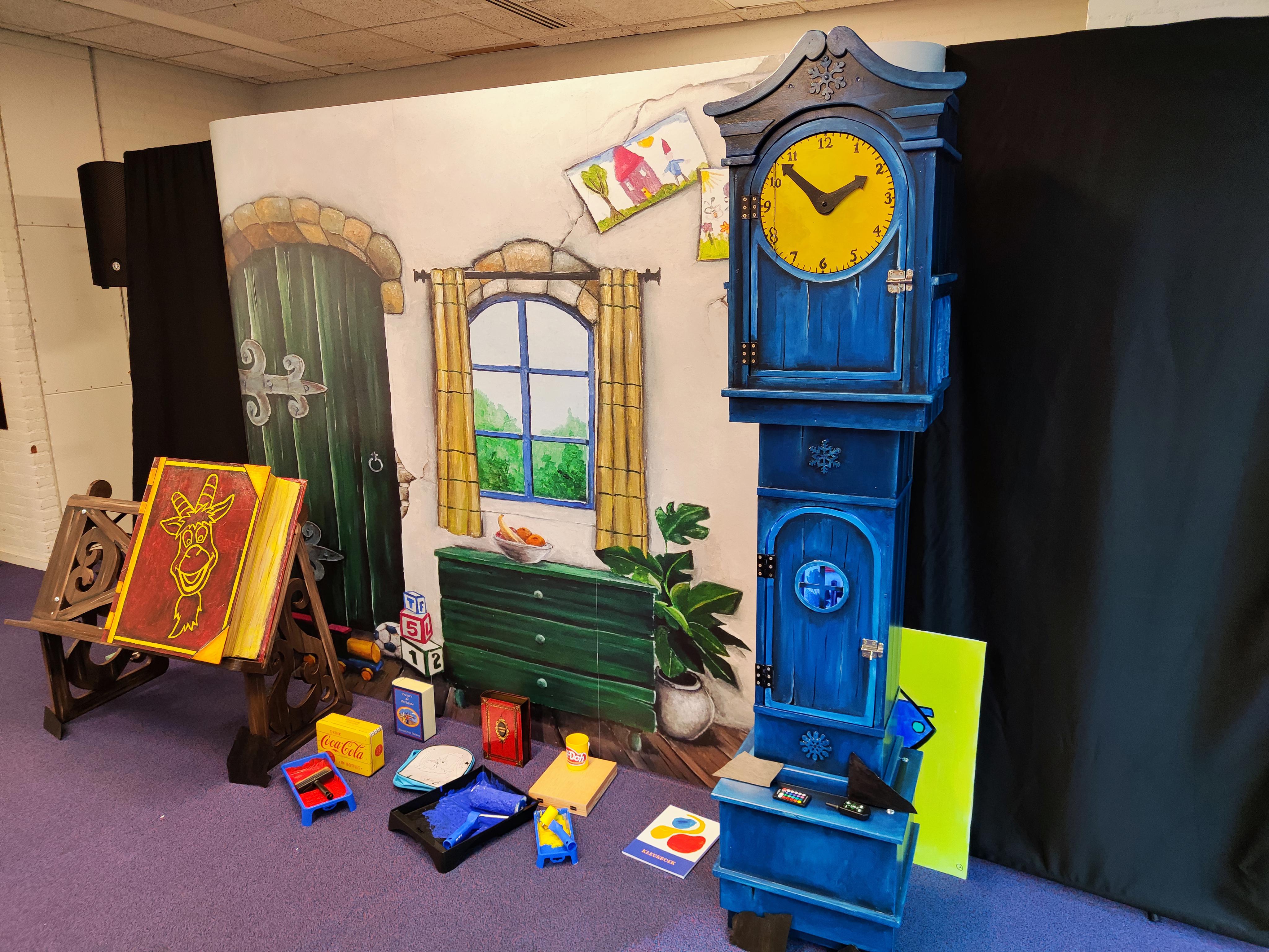 Dit is het huis van de 7 geitjes, waar de wolf op bezoiek kwam.