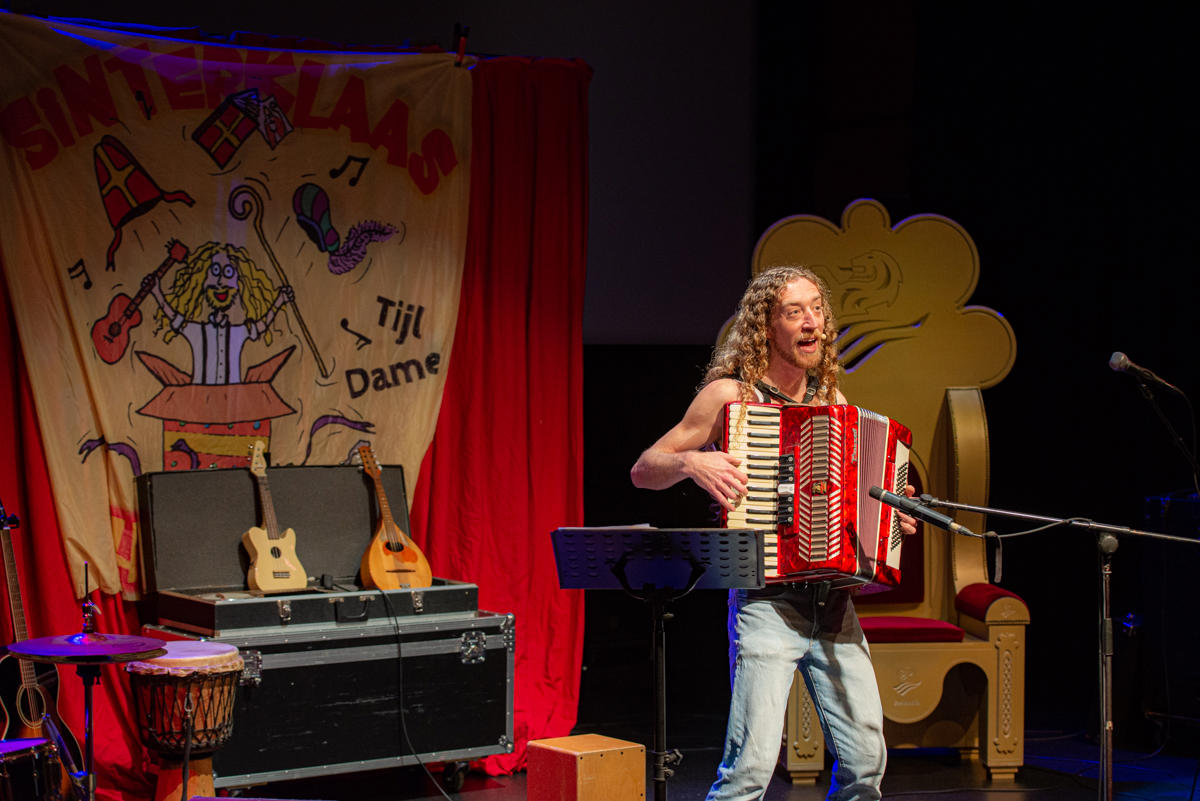 Sinterklaas Hoera! - Een interactieve muziektheatershow van Tijl Damen